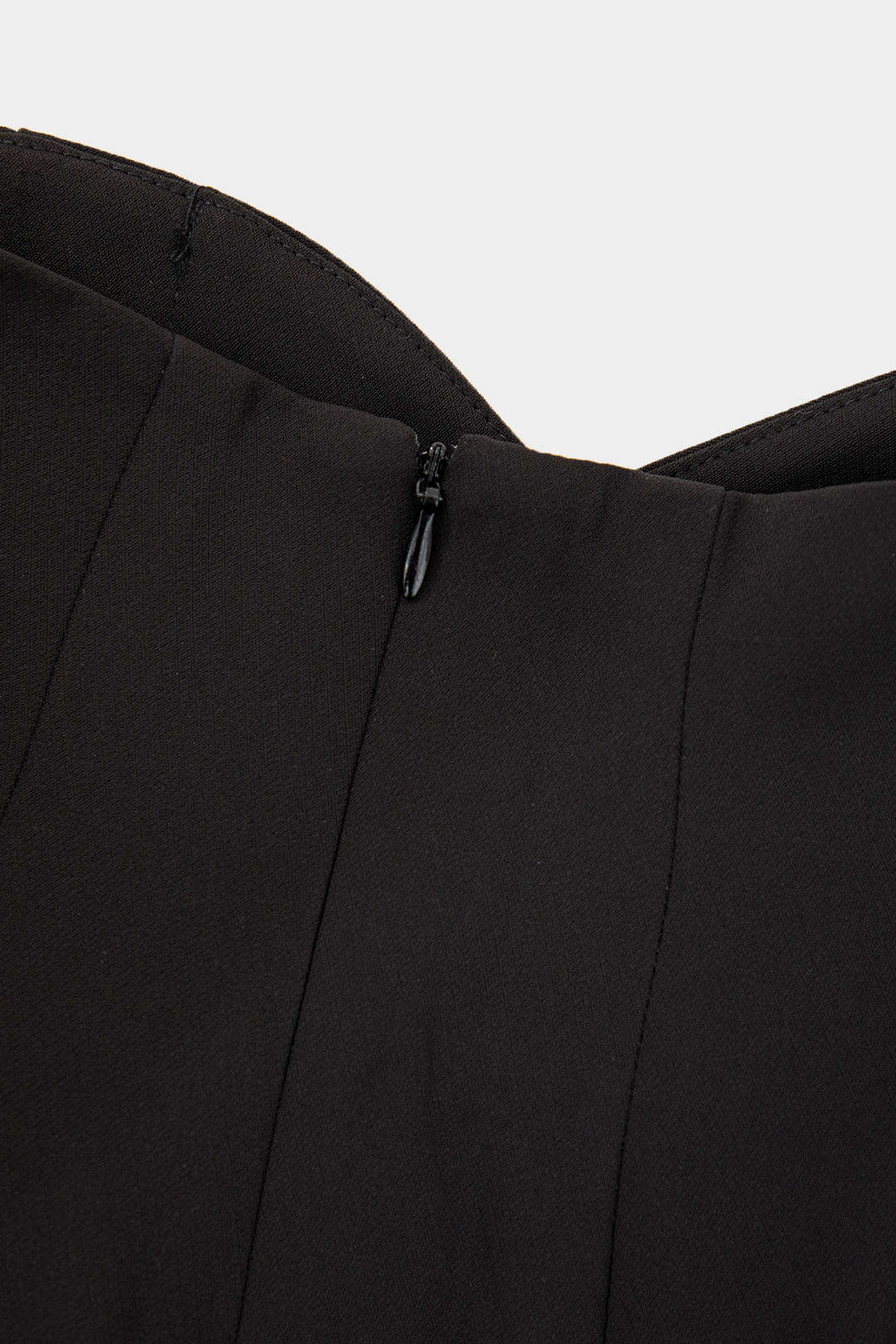 Falty | Faltenreiche asymmetrische weit geschnittene Hose