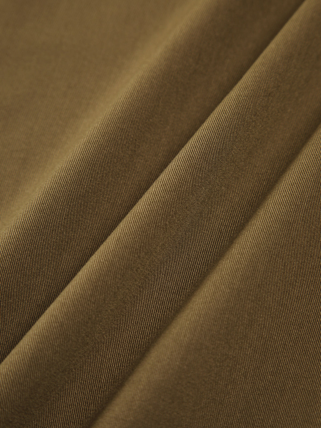 Sie ist mühelose Schlitz-Maxi-Rock