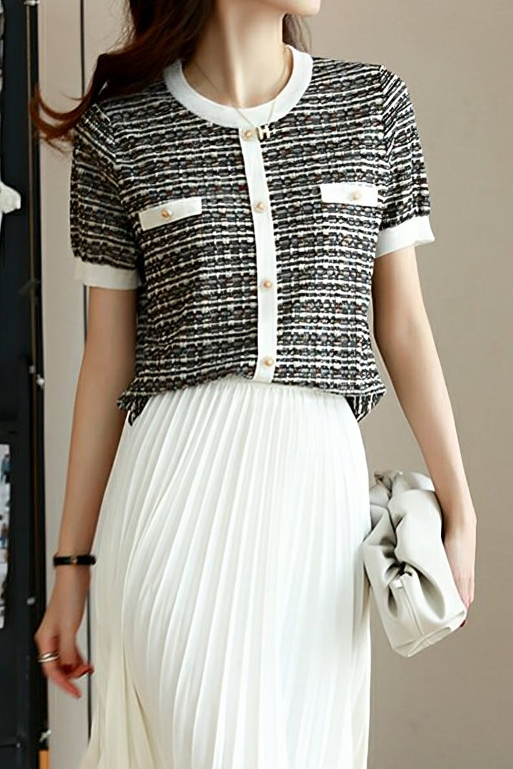 Modischer Strickpullover im Chanel-Stil