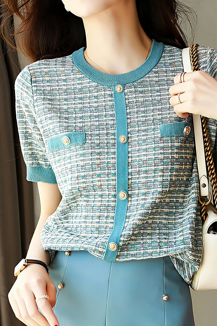 Modischer Strickpullover im Chanel-Stil