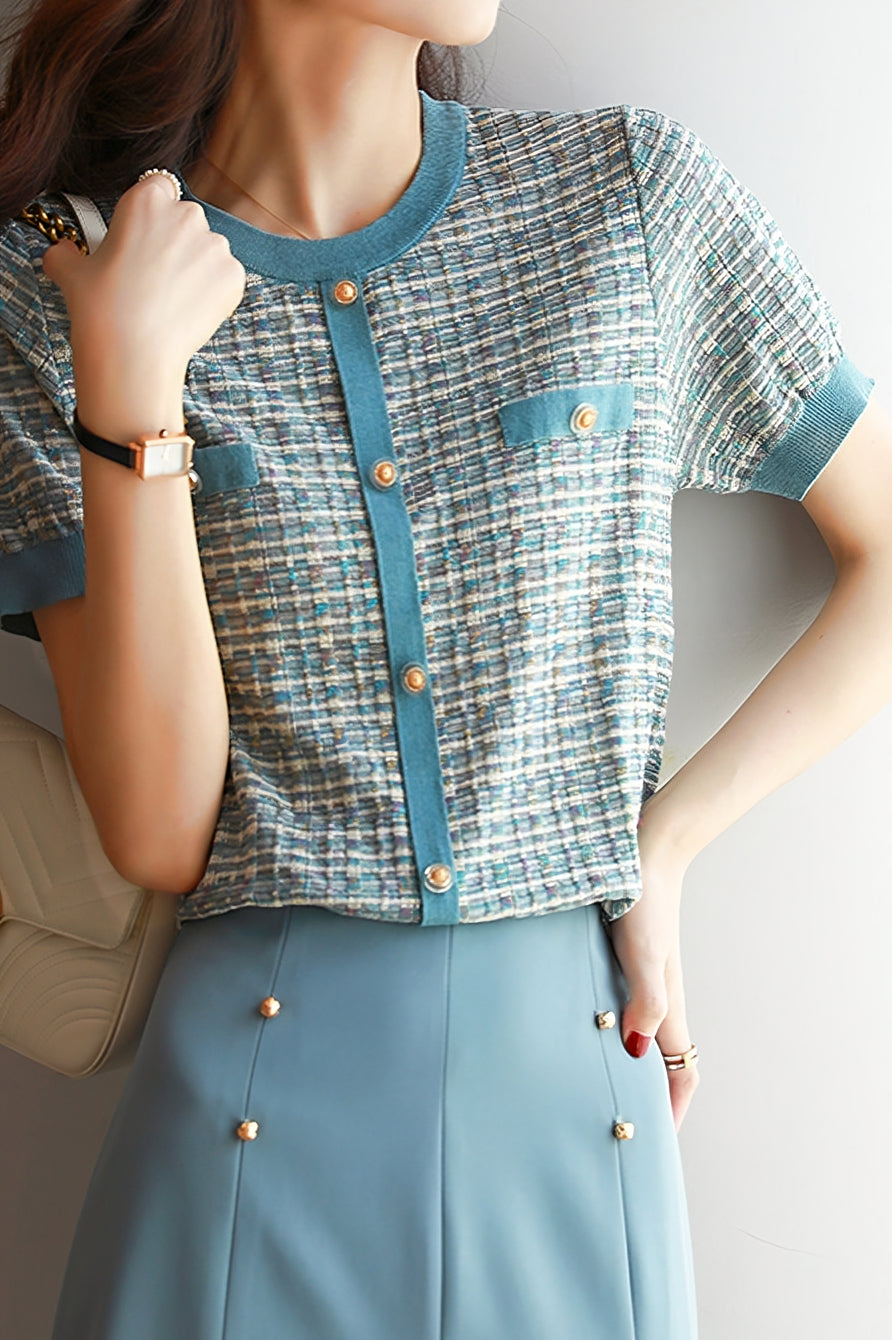 Modischer Strickpullover im Chanel-Stil