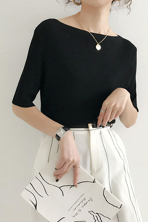 Schlichtes Strickoberteil mit mittellangen Ärmeln