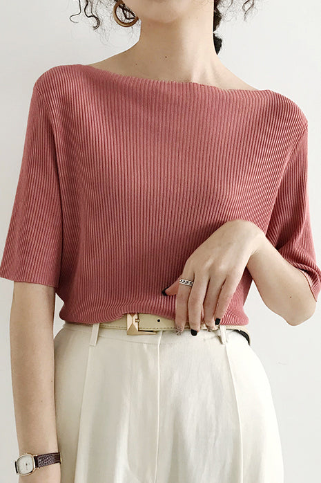 Schlichtes Strickoberteil mit mittellangen Ärmeln