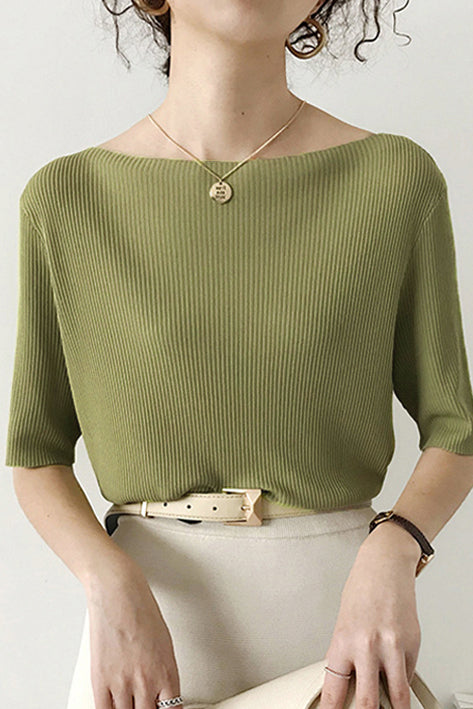 Schlichtes Strickoberteil mit mittellangen Ärmeln