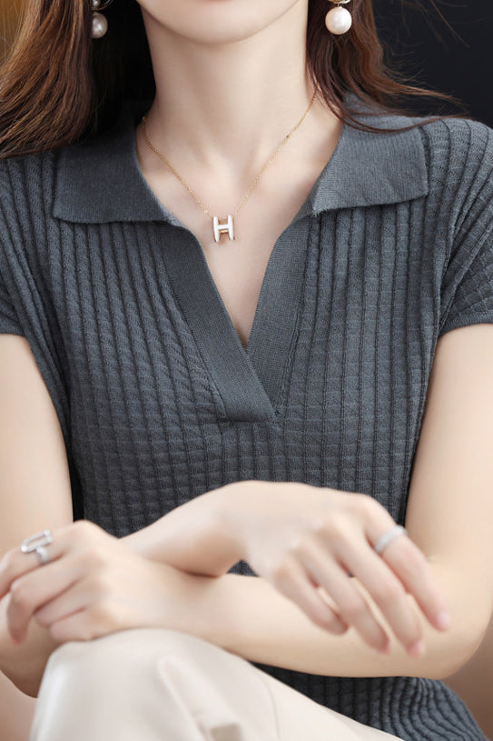 Einfarbiges schlichtes Kurzarm-Top