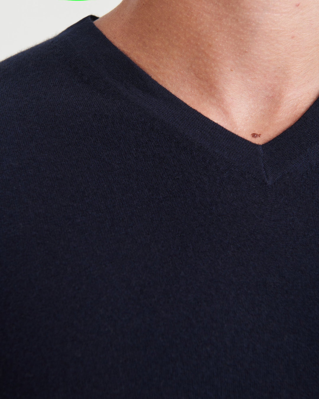 Elite V |Cashmere Long Sleeve V-Neck