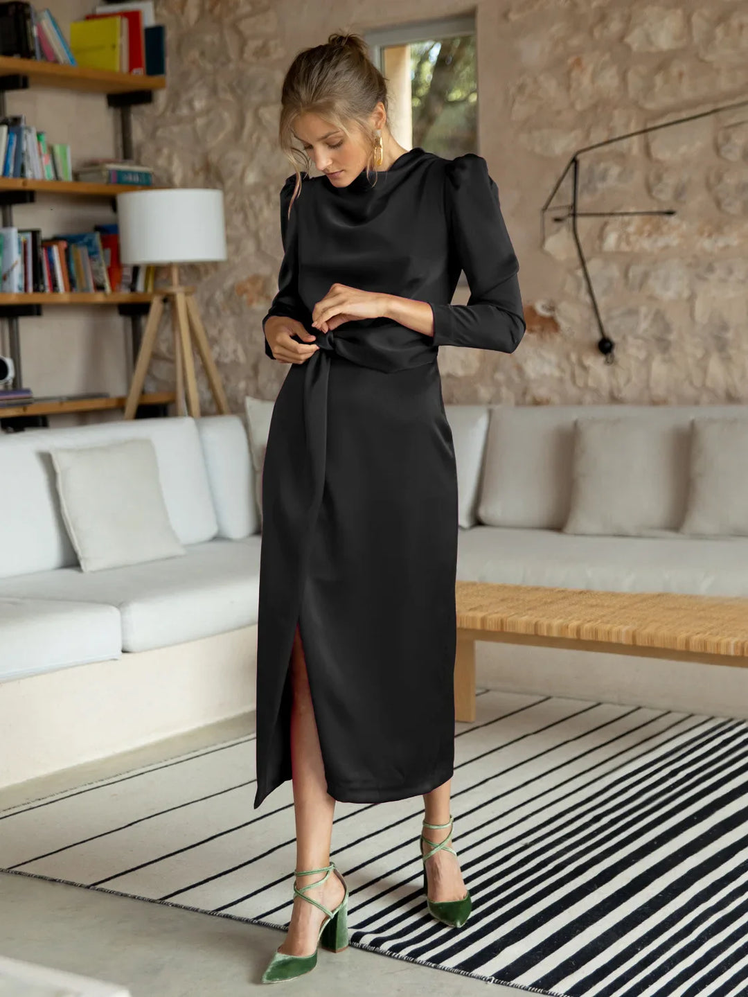 Titan | Luxuriöses Satin-Abendkleid