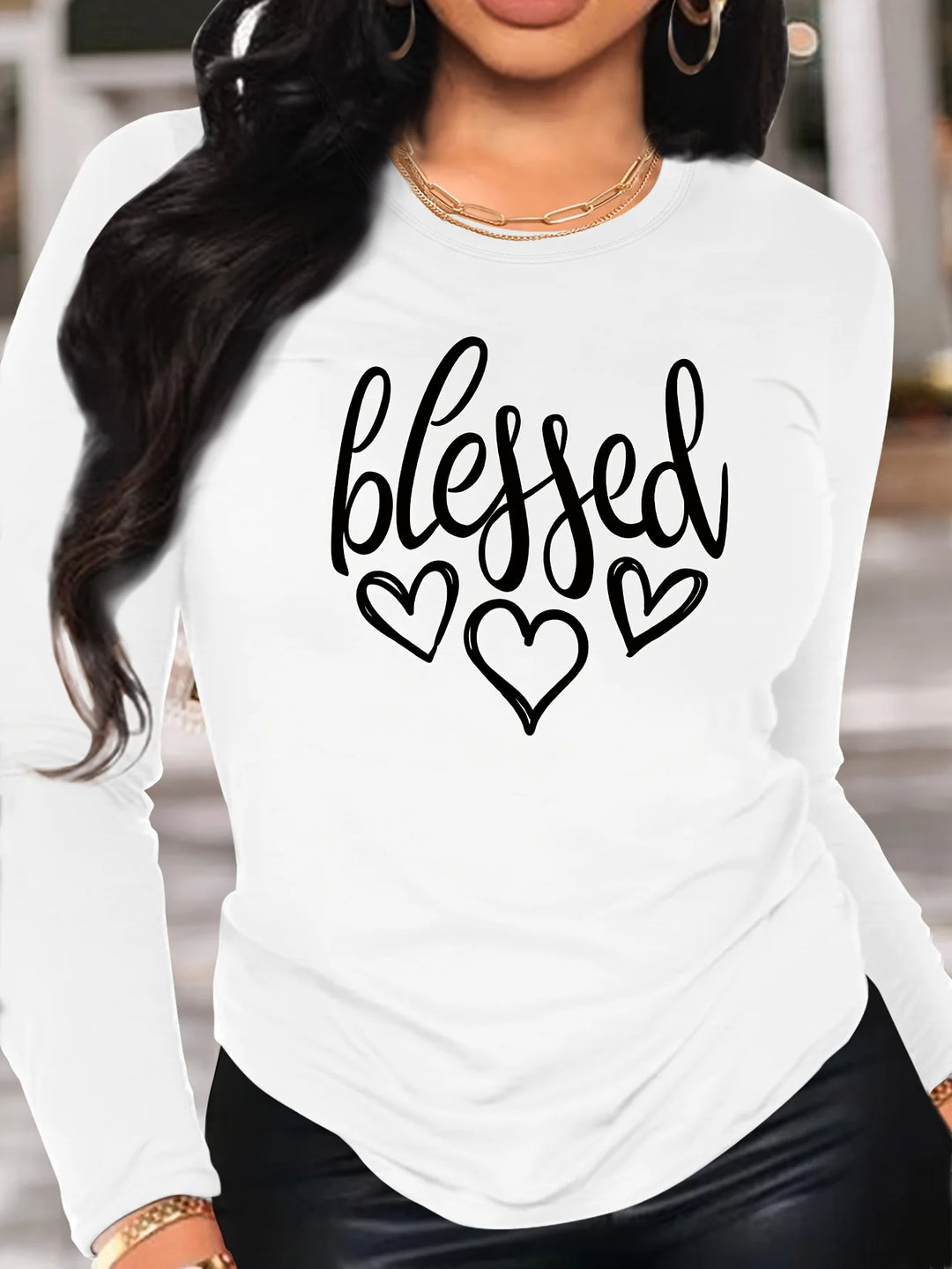 Lovey | T-Shirt mit Gesegnetem Herzprint und Rundhalsausschnitt