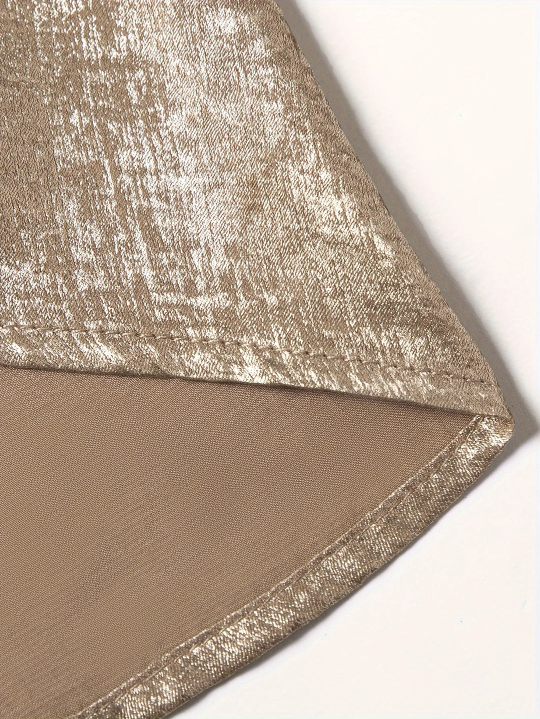 Meta Gold | Glamour-Wickelkleid