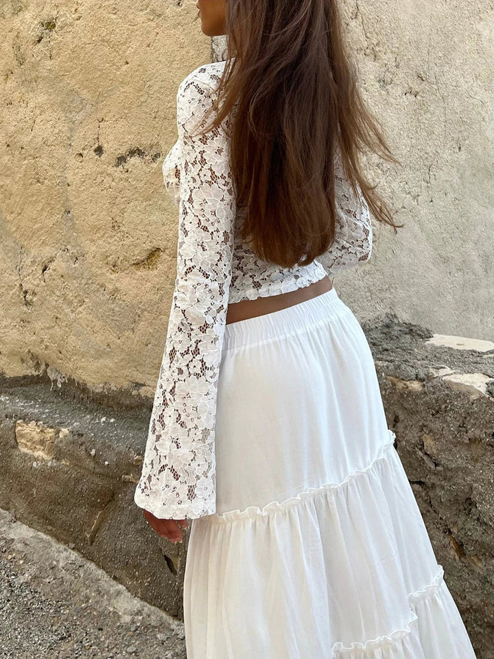 Shanaya | Kurze Bluse mit Spitzenbesatz und Blumenmuster